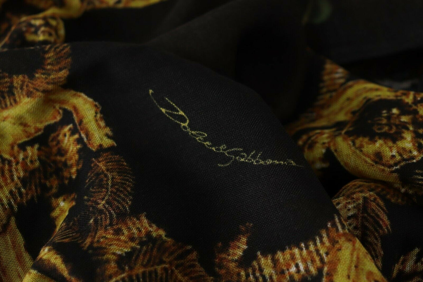 Dolce & Gabbana Elegant Silk Cashmere Floral Scarf