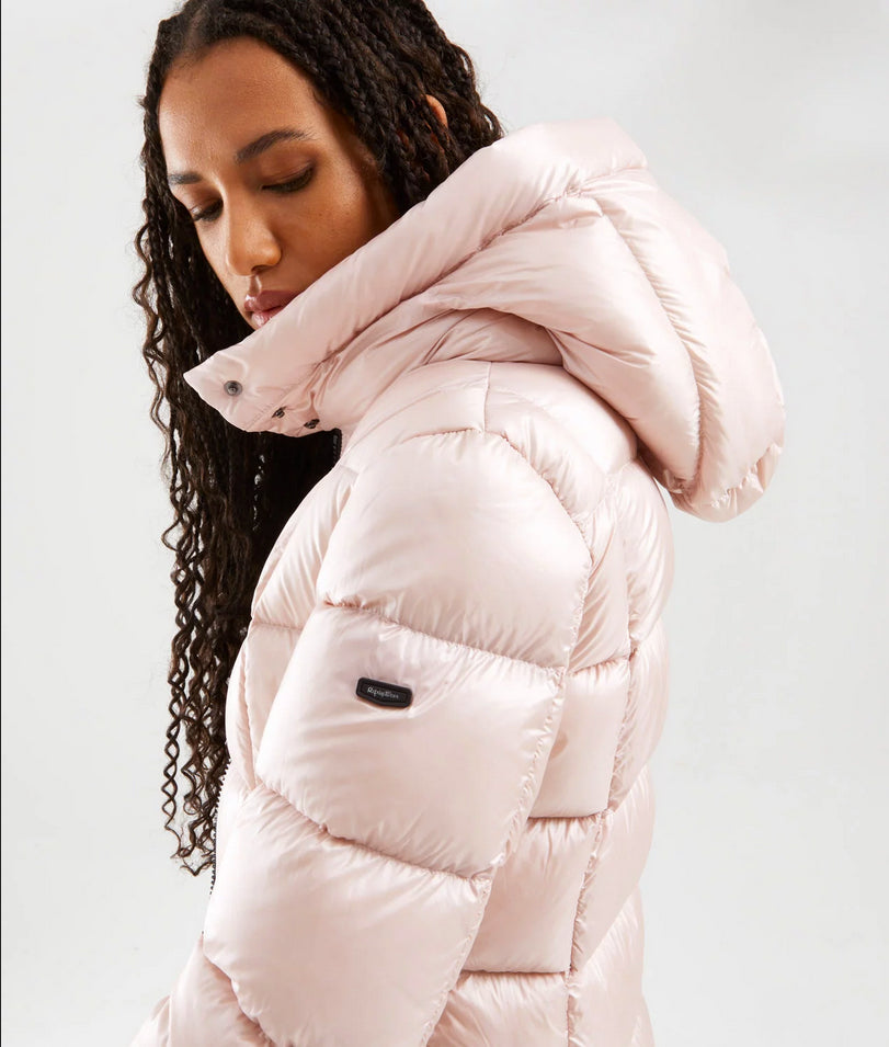 Refrigiwear Chic Short Quilted Down Jacket with Maxi Hood