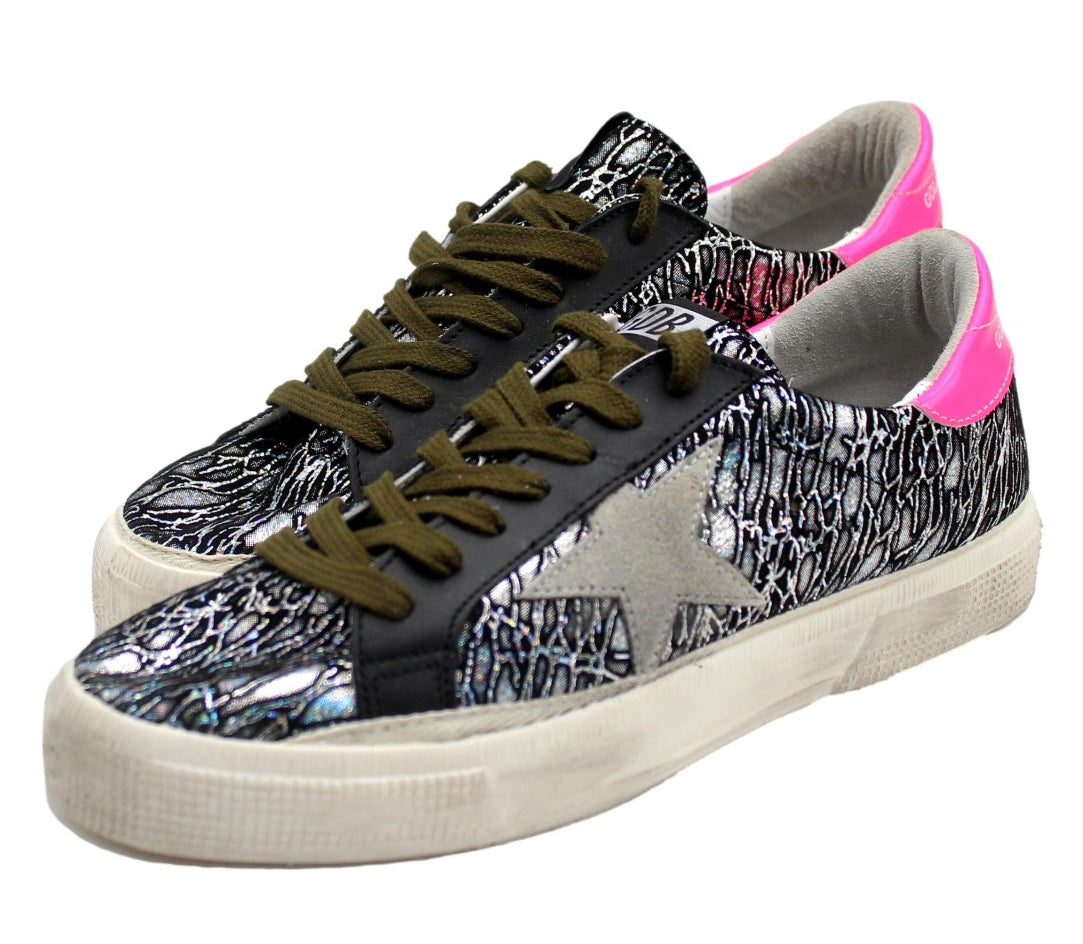 Golden Goose Chic Calfskin Low Sneakers with Suede Star