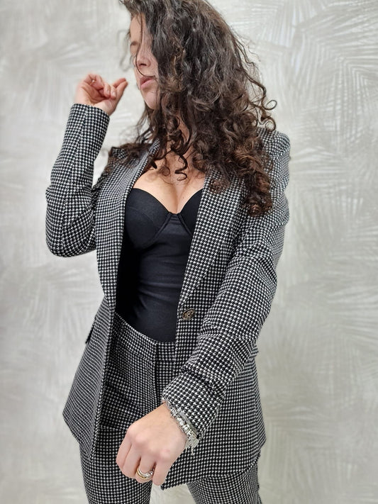 Liu Jo Chic Houndstooth Patterned Blazer with Gold Accents