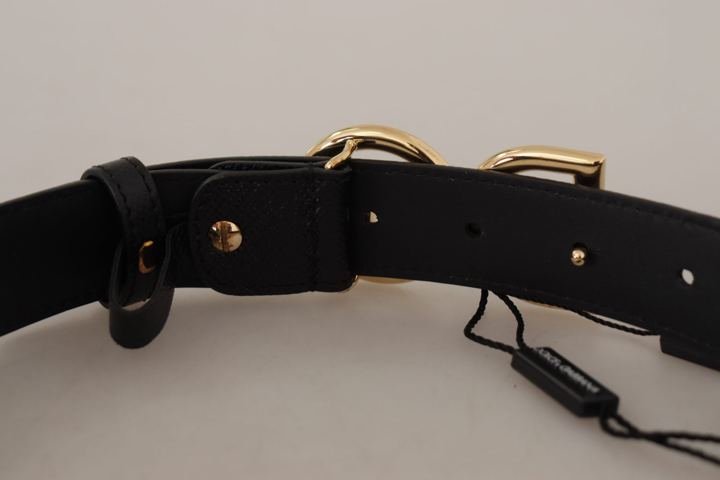 Dolce & Gabbana Elegant Leather Belt with Engraved Buckle