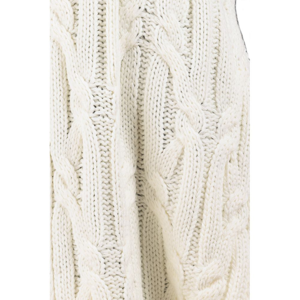 Hinnominate Chic White Cable Knit Winter Scarf