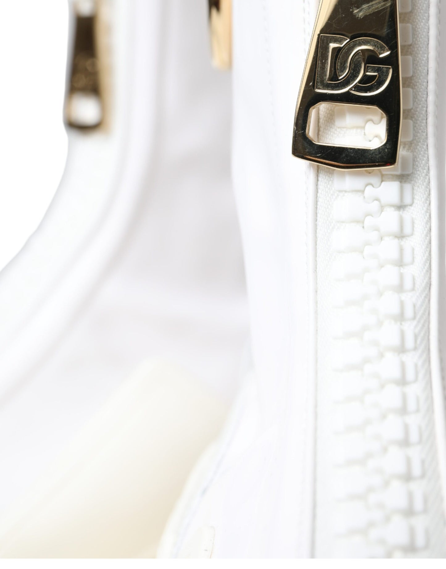 Dolce & Gabbana Elegant White Leather Ankle Boots